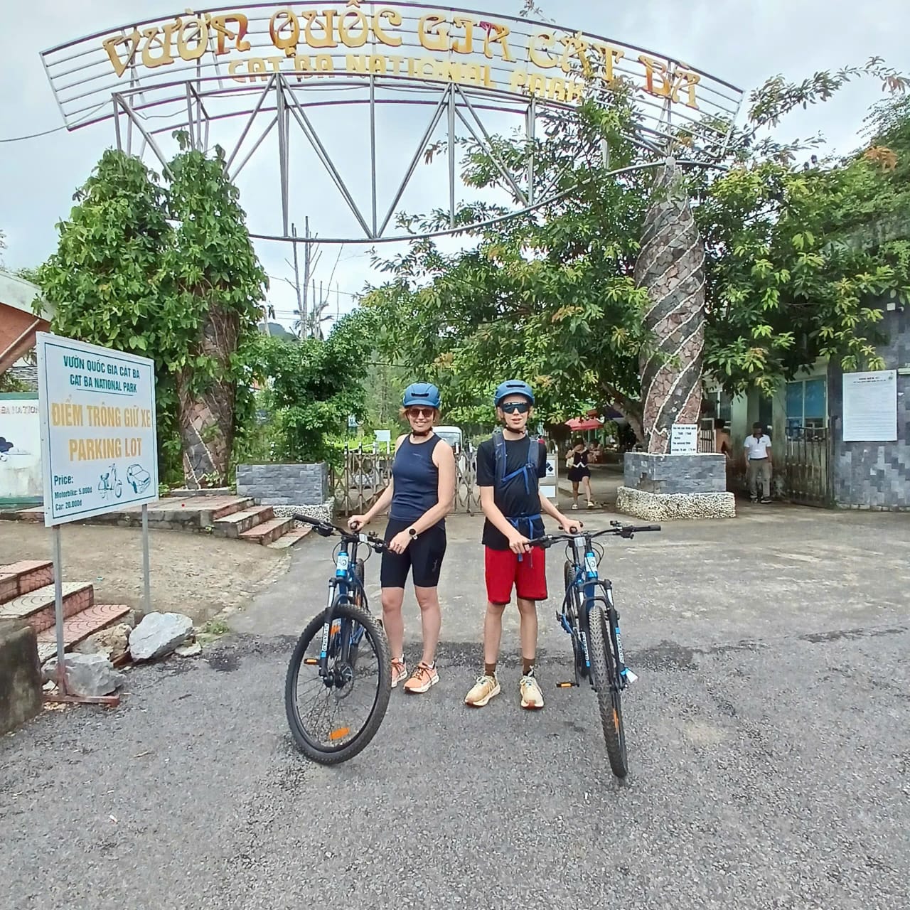 Cycling through scenic routes